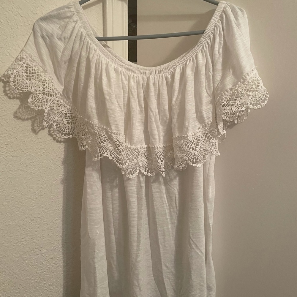 14W women’s white off-shoulder top
